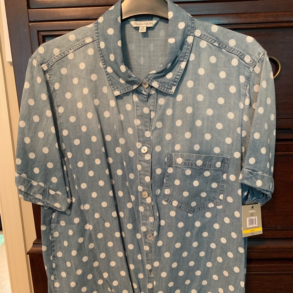 John Mark Chambray Top. Size Medium.